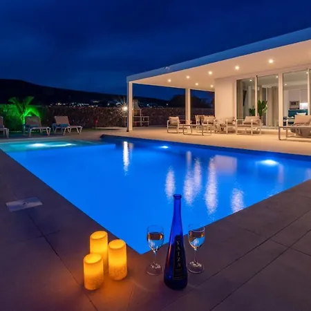 Villa Sapphire By